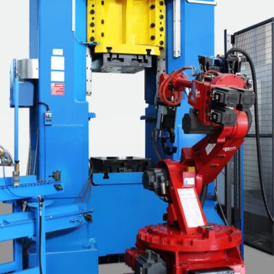 Robot di asservimento pressa di stampaggio a caldo