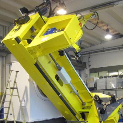 Robot di saldatura laser con tornio roto-basculante